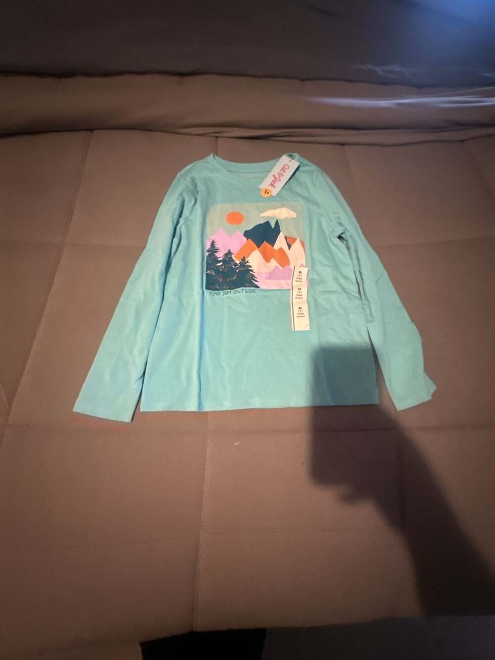 Cat & Jack Find Joy Outside Long Sleeve Graphic T-Shirt Size M (8)